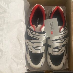 VENZO MX Cycling Bicycle Shoes White/Black/Red - MENS US 9 1/2 New in the box